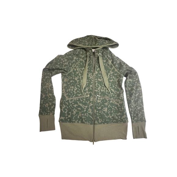 🪖 Cabi Green Camo Print Zip Hoodie - Size S | Cozy & Stylish Streetwear - Picture 5 of 11